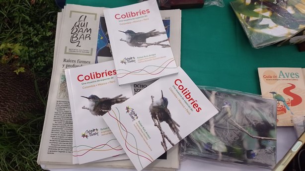 Colibríes, un libro que presenta las maravillas de la naturaleza y las aves