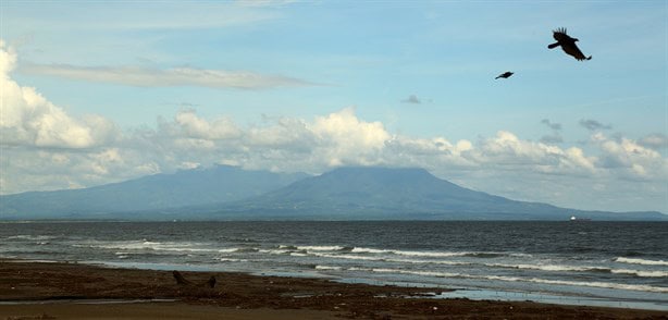 Sorprende contraste natural en el cielo de Coatzacoalcos, así estará el clima