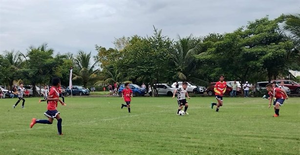 Alista Liga Oropeza torneo relámpago de futbol