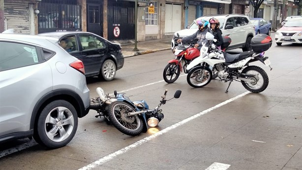 Tres accidentes sobre la avenida Cri Cri durante mañana lluviosa en Orizaba