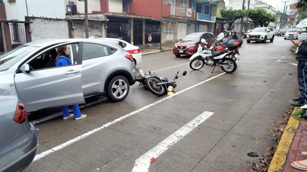 Tres accidentes sobre la avenida Cri Cri durante mañana lluviosa en Orizaba