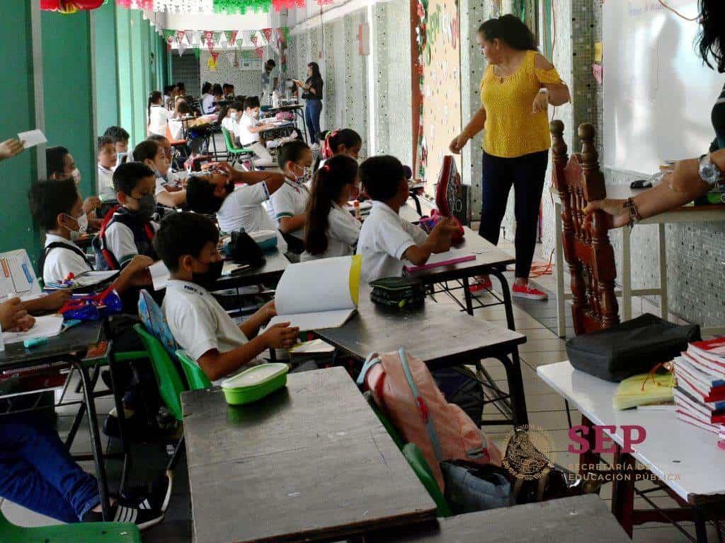 SEP: ¿Qué alumnos tendrán que ir a la escuela los sábados y domingos?