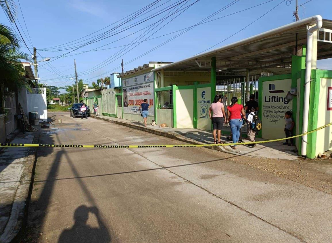 Cierran calle para prevenir accidentes en primaria Lázaro Cárdenas de Villa Cuichapa