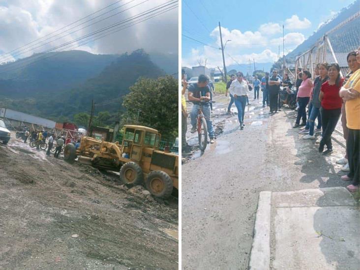 Exigen rehabilitación de calles en Huiloapan; así respondieron autoridades