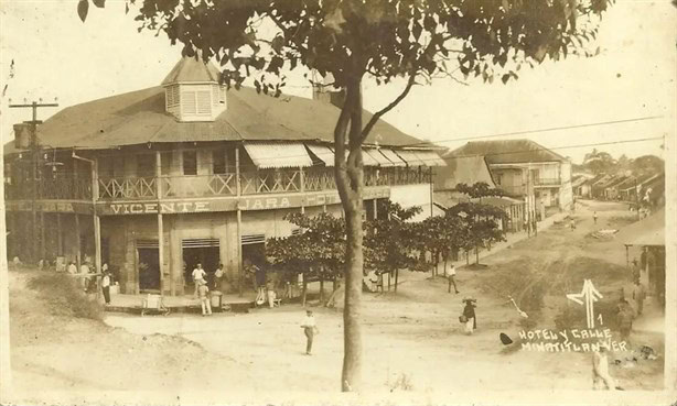 Así lucía el histórico hotel El Trópico en Minatitlán a inicios de los 50s