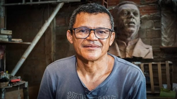 Shakira en Veracruz: conoce a Yino Márquez, creador de su escultura en Colombia