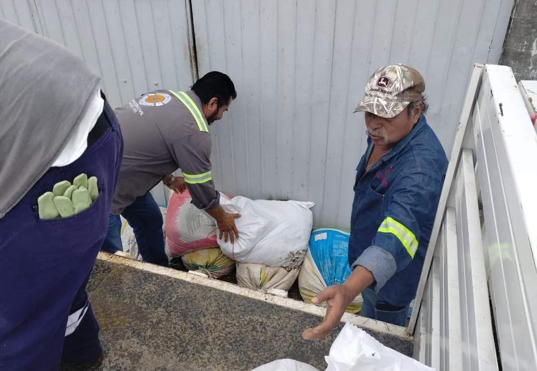 Así intentan evitar inundaciones en domicilios de Nanchital