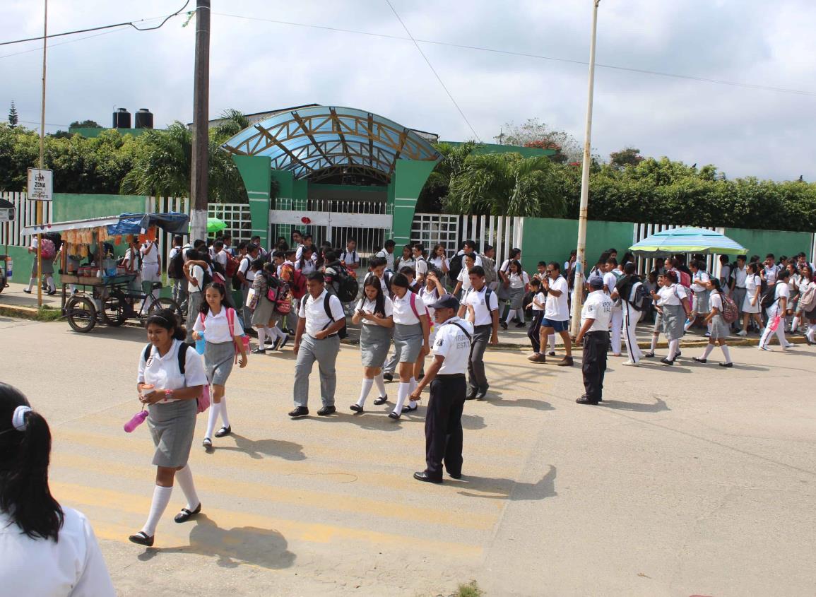 Denuncian en redes sociales caso de bullying en Secundaria General Sección 22 de Agua Dulce