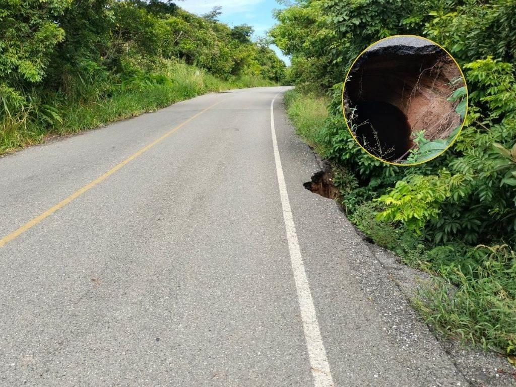 Crece socavón en carretera Antigua- Nuevo Teapa; podría afectar la movilidad de la zona