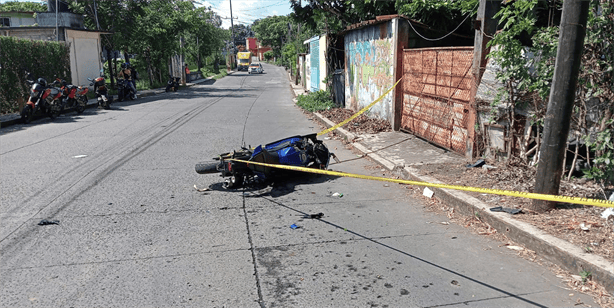 Motociclista lesionado tras chocar contra camión en San Andrés Tuxtla