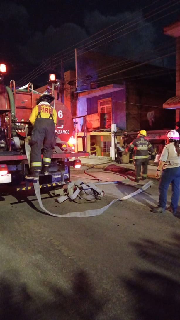 Se incendia vivienda en avenida Encanto, en Xalapa