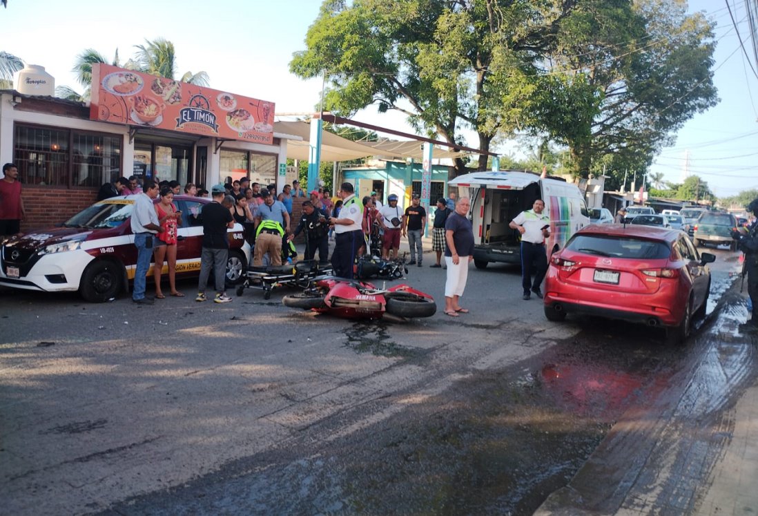 Choque de motocicletas en El Tejar deja a una mujer gravemente herida