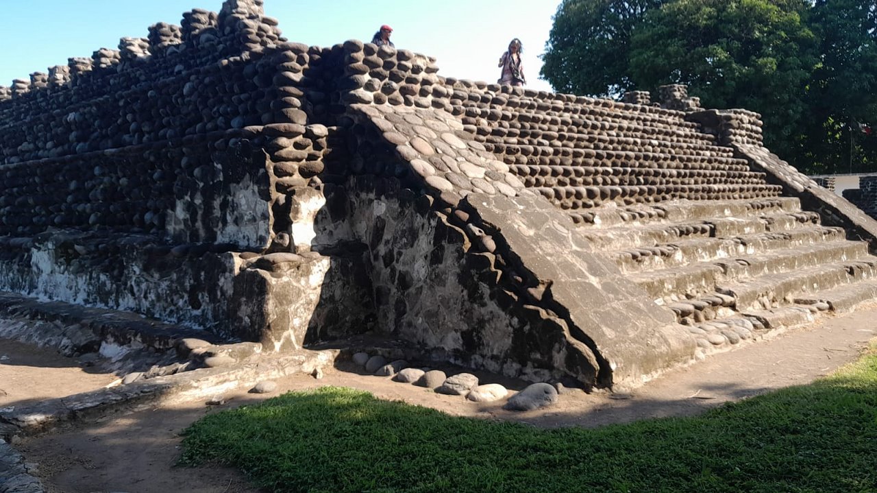 Denuncian abandono de templo prehispánico en Cempoala, Veracruz