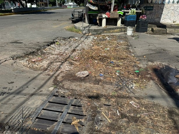 Alertan por hundimiento en la zona del mercado de Pescadería, en Veracruz