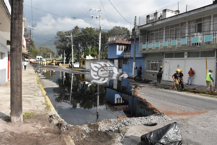 Por derrame de combustible en Nogales, evacúan preescolar y cierran autopista Puebla-Orizaba