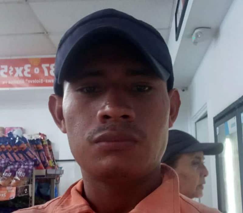 Reportan desaparición de joven en Acayucan