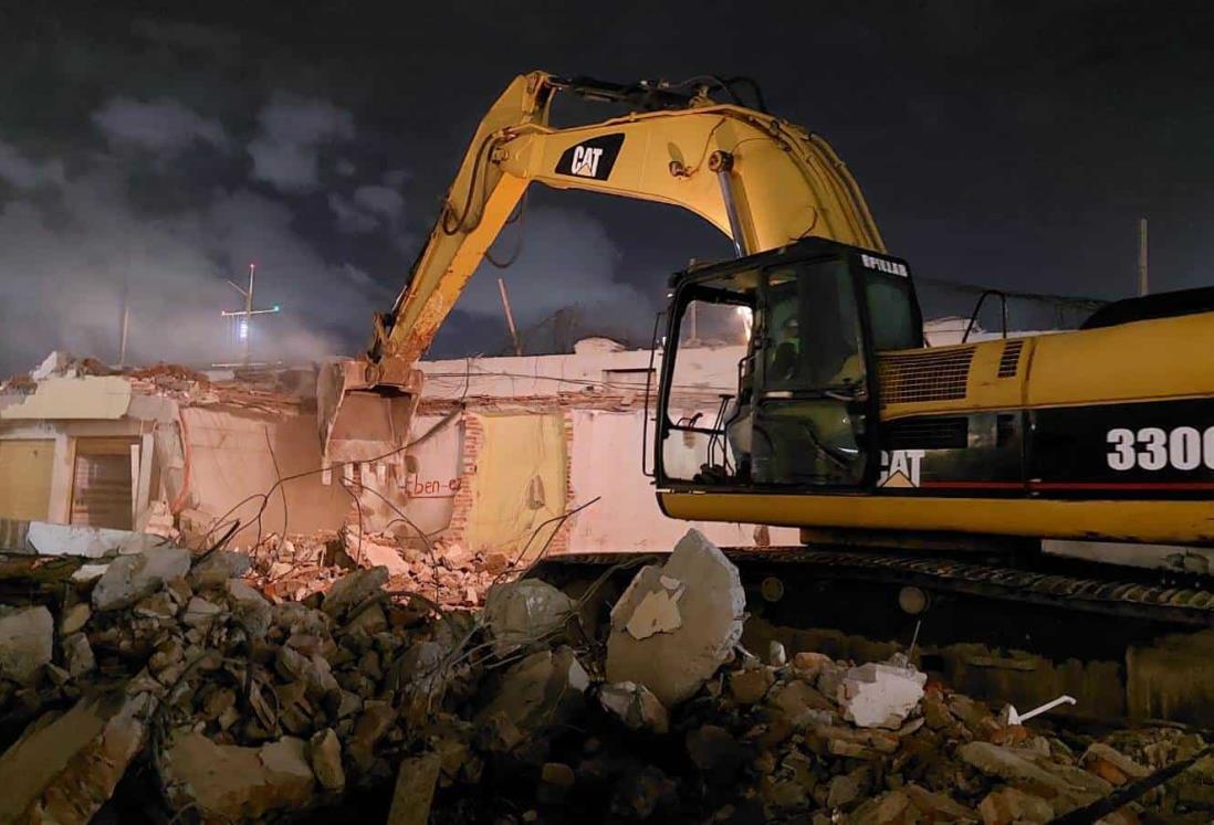 Inicia demolición del Mercado de Artesanías en el Malecón de Veracruz | VIDEO