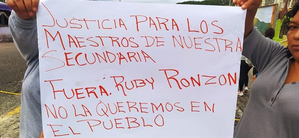 Bloquean carretera en Plan del Río: ¿Qué es lo qué exigen?