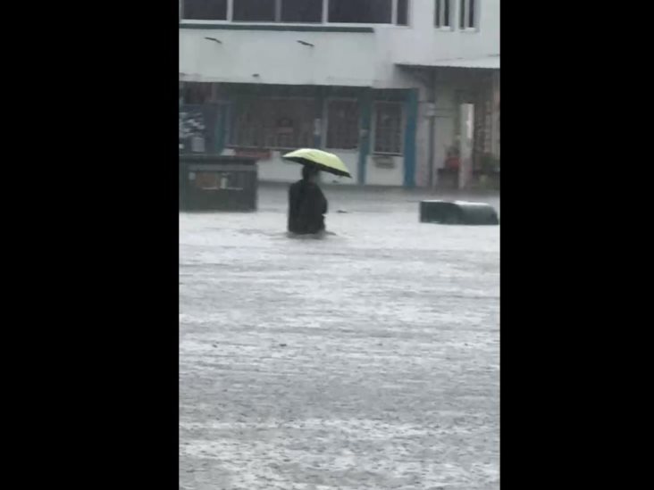 Estas colonias se inundaron en minutos tras lluvia en Coatzacoalcos ¡tome precauciones! | FOTOS