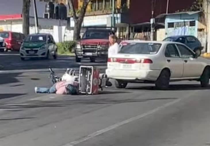 Motociclista resulta herido tras ser chocado en la avenida Miguel Alemán de Xalapa