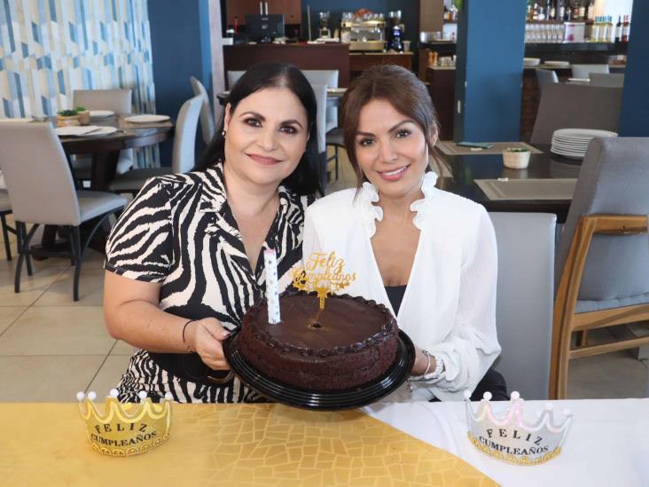 Melina Rivera de Unánue e Ivette Cortez de Cotrina fueron festejadas por sus cumpleaños