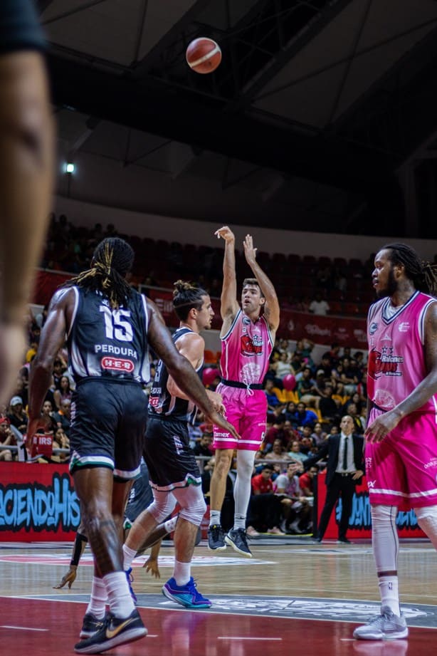 Los Halcones Rojos de Veracruz se visten de rosa en juego con causa a beneficio de MAM