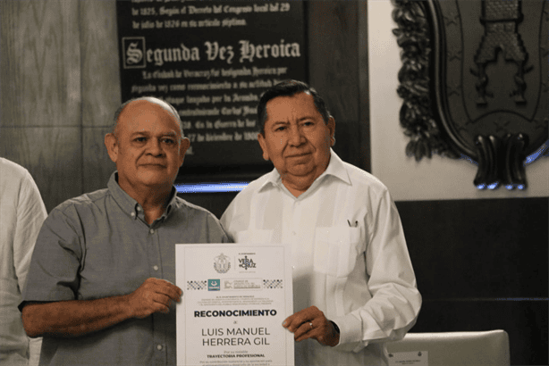 Ayuntamiento de Veracruz entrega reconocimientos a arquitectos