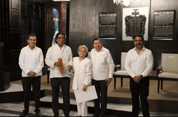 Ayuntamiento de Veracruz entrega reconocimientos a arquitectos