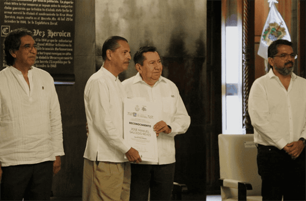 Ayuntamiento de Veracruz entrega reconocimientos a arquitectos