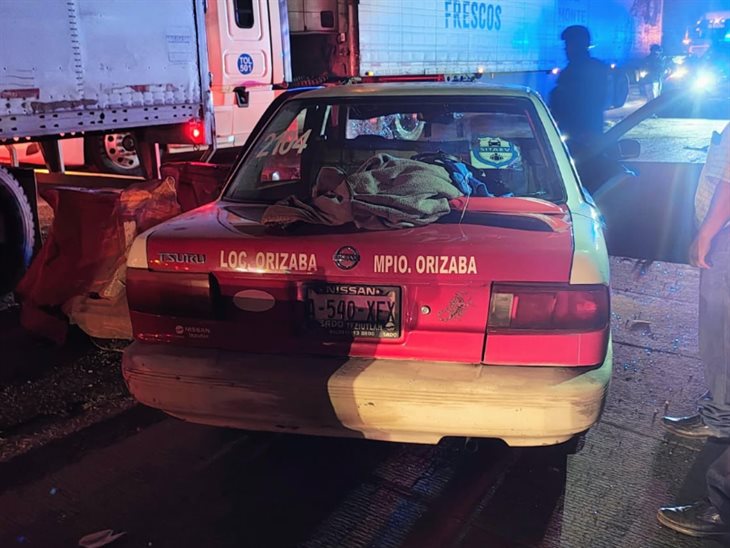 ¡Perdió el control! tráiler causa accidente múltiple en el Puente de Jalapilla