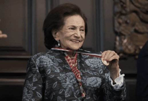 Nuestra Maestra Ifigenia... 1