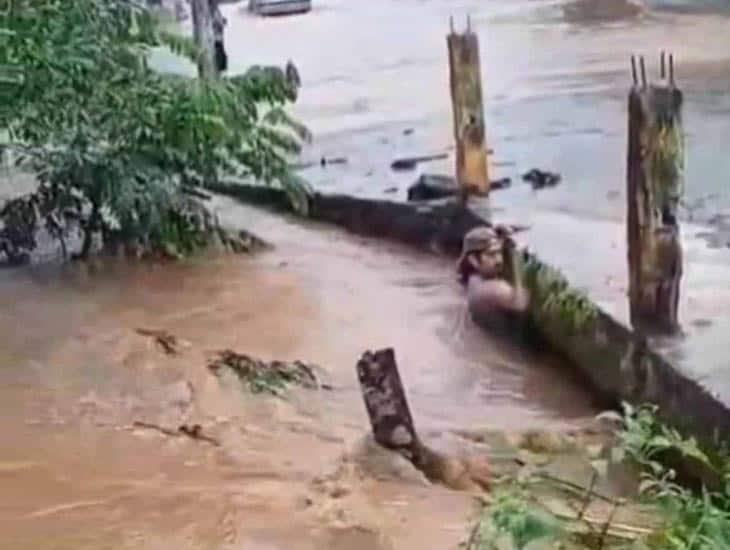 Corriente arrastra a la muerte a hombre en Catemaco; todos vieron y nadie lo ayudó | VIDEO