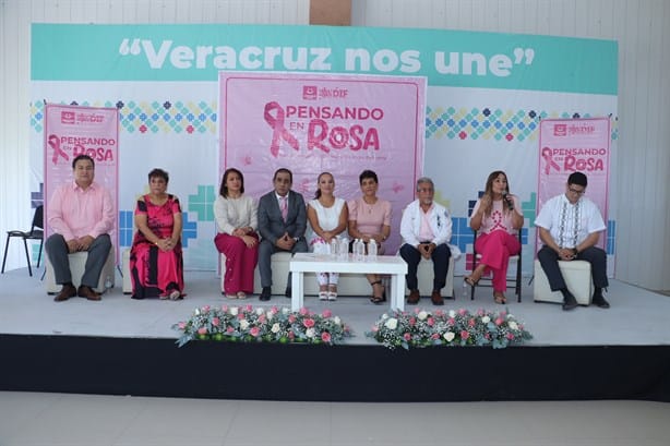 Realizan DIF Municipal de Veracruz el foro ´Pensado en Rosa´