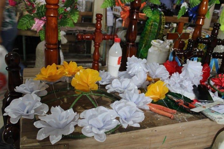 Artesanos de Misantla ofrecen sus productos durante celebración de Todos Santos