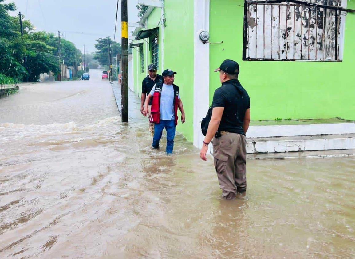 Fuertes lluvias dejadas por la tormenta tropical Nadine vuelven a provocar desbordamiento del río Coatzacoalcos