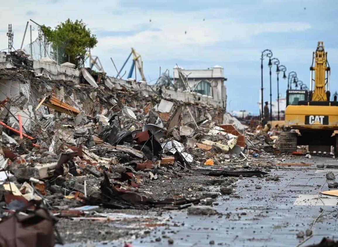 La Jiribilla: El adiós al mercado de artesanías del Malecón jarocho 