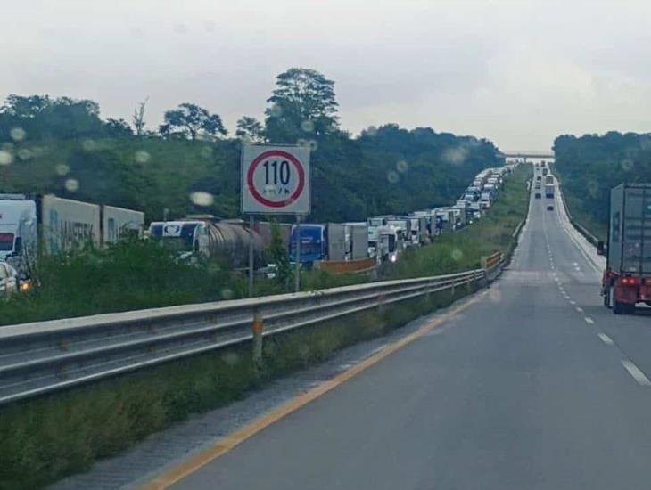 Estas son algunas vías alternas a autopistas inundadas en el sur de Veracruz