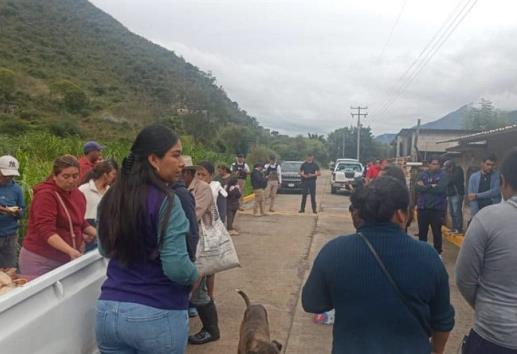 En Mendoza, entregan apoyos a familias afectadas por inundaciones
