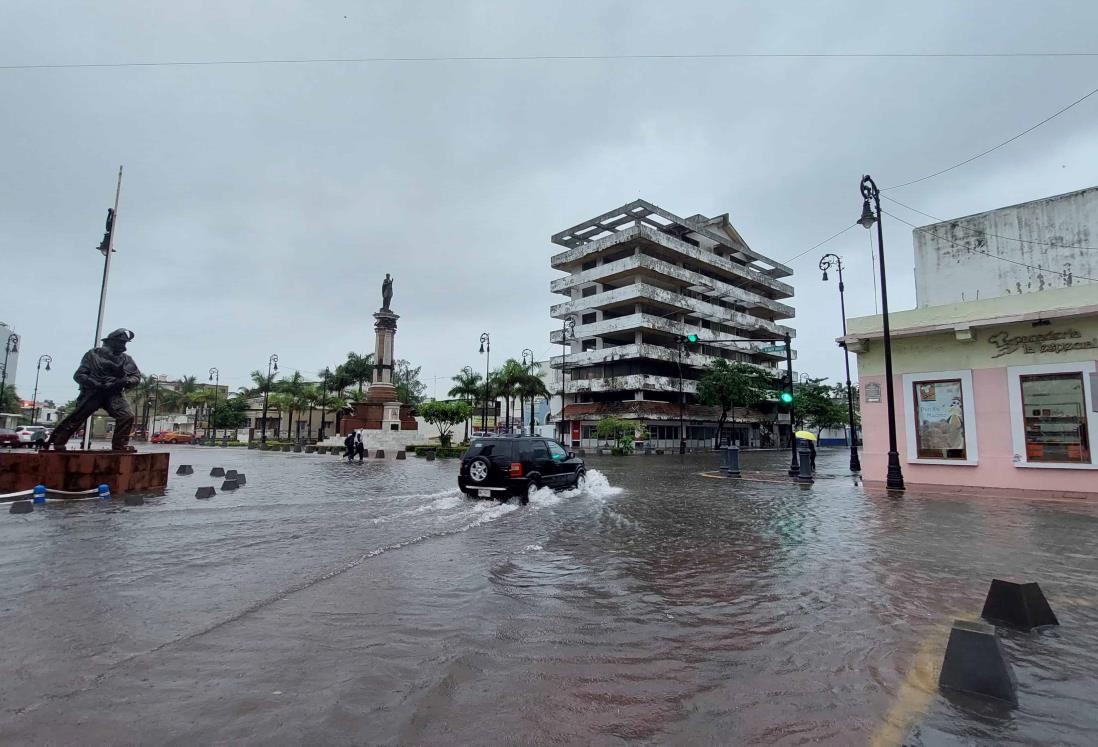 Se inunda el centro de Veracruz por las intensas lluvias