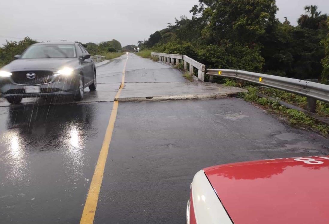 Lluvias provocan fractura en puente de Tlalixcoyan, Veracruz