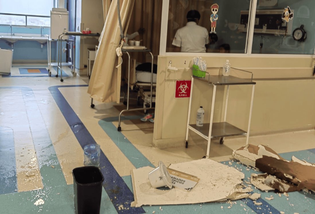 Se derrumba plafón del Hospital Infantil de Veracruz