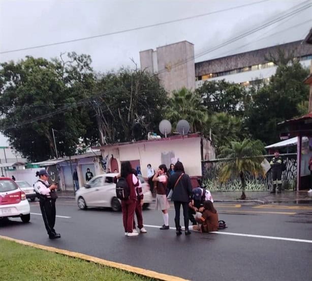 ¿No se fijaron? Taxi atropella a joven estudiante de secundaria en Orizaba