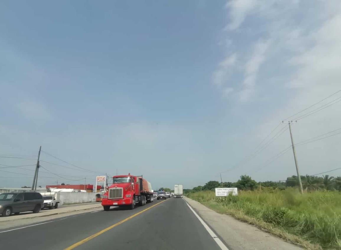 Piden resguardo policíaco en carretera Coatzacoalcos-Villahermosa