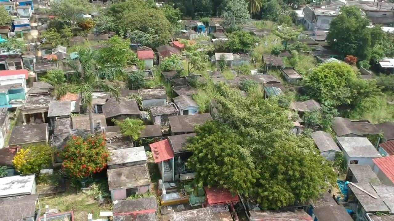 Urgen nuevo panteón en Agua Dulce para frenar abusos de particulares