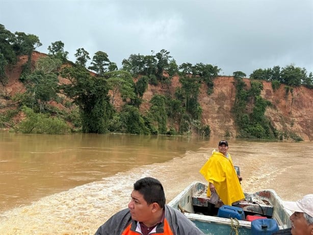 Más de 13 mil viviendas en el agua por Frente Frío 4 y Nadine en el sur de Veracruz | VIDEO