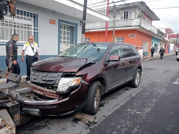 Nadie lo respeta; olvidan el 1x1 y chocan en el centro de Orizaba