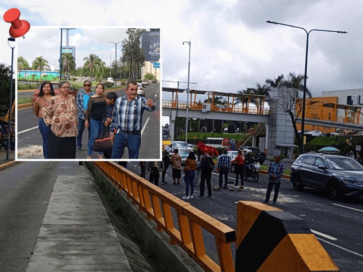 Padres de familia cierran carretera Xalapa-Veracruz; esto es lo que exigen 