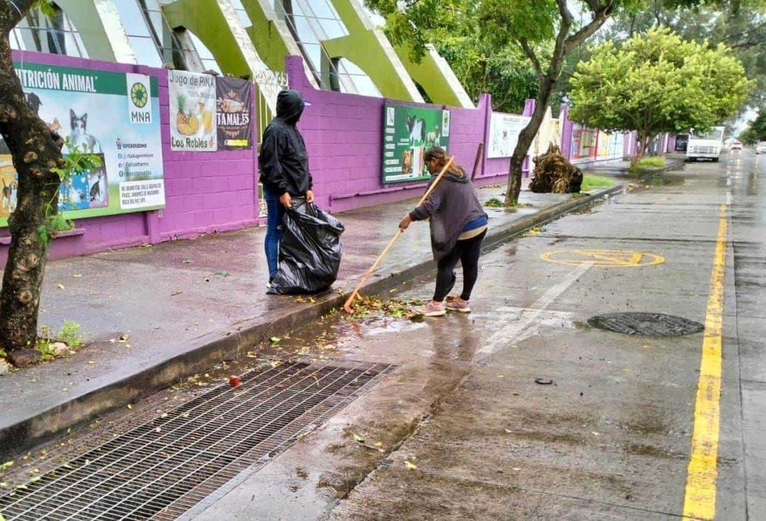 Lluvia da tregua a los veracruzanos; nivel de agua en calles inundadas comienza a bajar