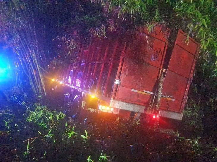 Se registra aparatoso accidente en la carretera estatal Martínez-Misantla