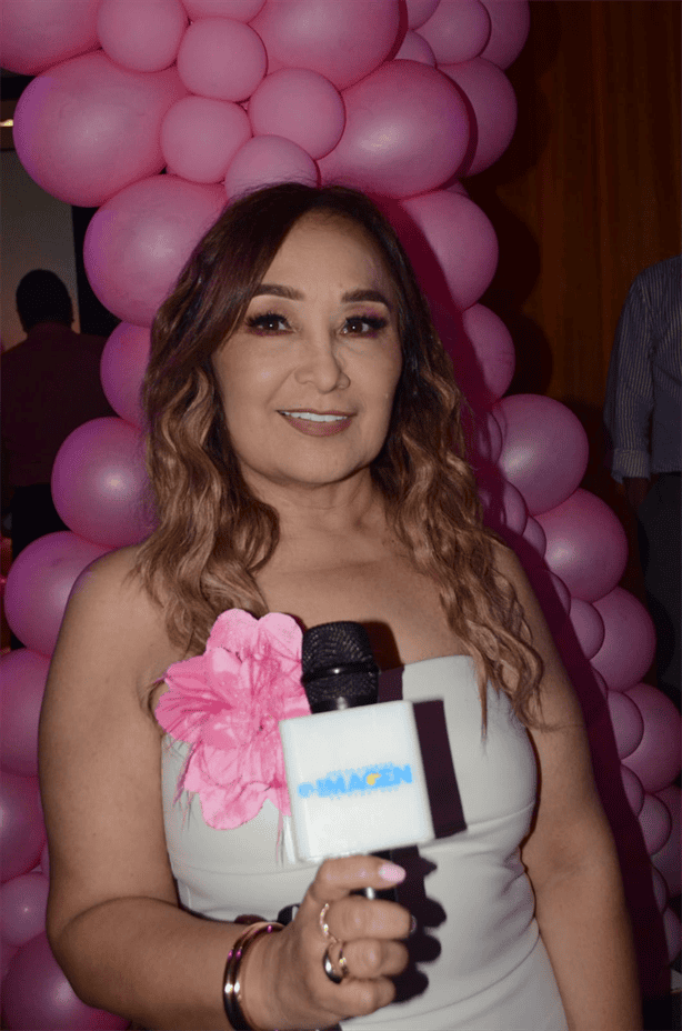 Realizan desfile de modas en apoyo a mujeres con cáncer de mama en Veracruz